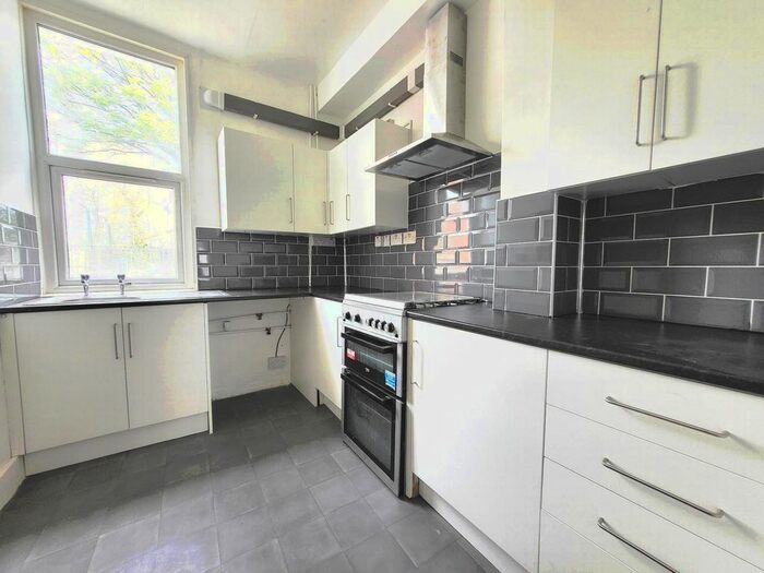 3 Bedroom Terraced House To Rent In Shrewsbury Road, Forest Gate, E7