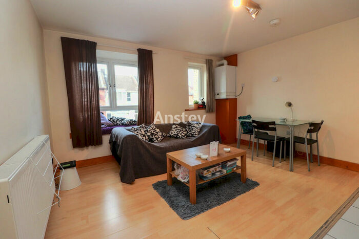2 Bedroom Flat To Rent In Portswood Road, Southampton, SO17