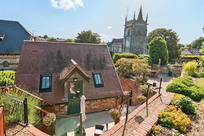 2 Bedroom Detached House For Sale In Manor Farm Close, Pimperne, Blandford Forum, DT11