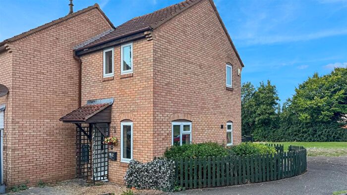 1 Bedroom End Of Terrace House To Rent In Cleveland Place, Aylesbury, HP20