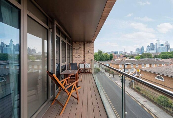 1 Bedroom Flat To Rent In Hemming Street, Tower Hamlets, London, E1