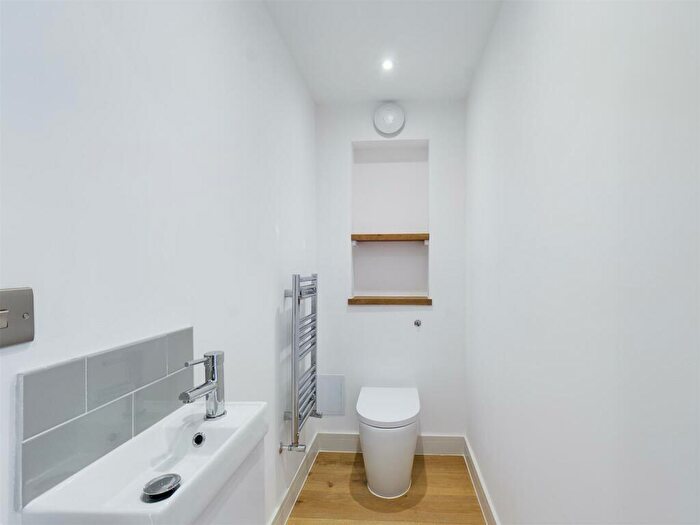 3 Bedroom Terraced House For Sale In West Green, Crawley, RH11