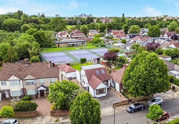 4 Bedroom Detached Bungalow For Sale In Greenford Gardens, Greenford, UB6