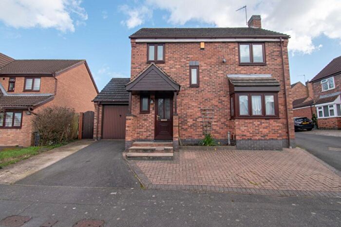 3 Bedroom Detached House For Sale In Foxglove Road, Hamilton, Leicester, LE5