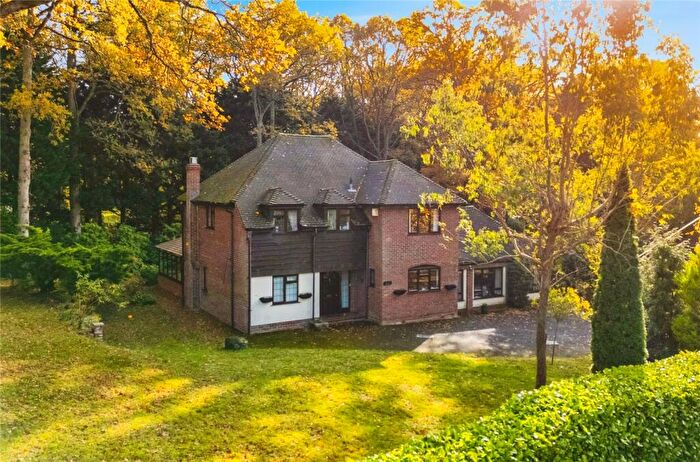 4 Bedroom Detached House For Sale In Heathrow Copse, Baughurst, Tadley, Hampshire, RG26