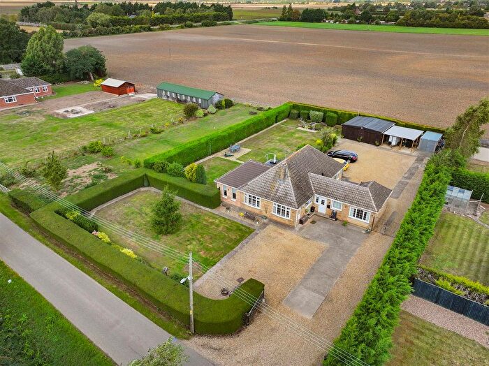 4 Bedroom Detached Bungalow For Sale In Clay Drove, West Pinchbeck, Spalding, PE11