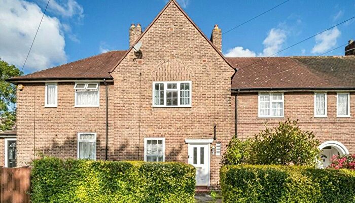 2 Bedroom Property To Rent In Roundtable Road, Bromley, BR1