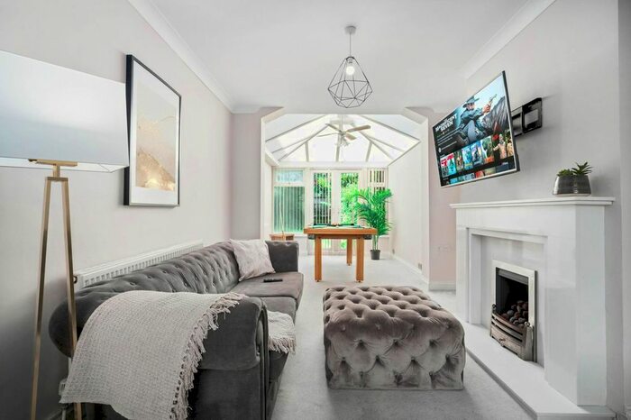 3 Bedroom Flat To Rent In Shirley Road, Birmingham, B28