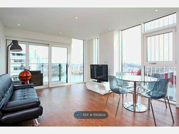 2 Bedroom Flat To Rent In Enterprise Way, London, SW18