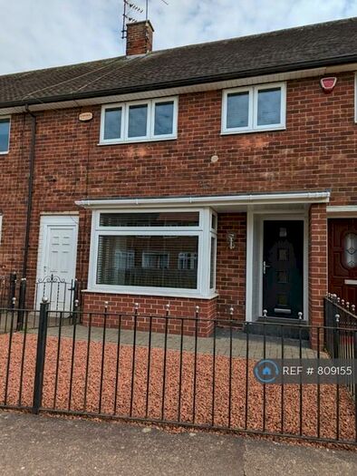 3 Bedroom Terraced House To Rent In Stratton Close, Hull, HU8