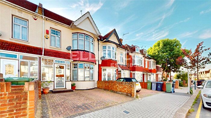 4 Bedroom Terraced House For Sale In Swinderby Road, Wembley, HA0