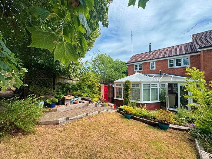 3 Bedroom Mews For Sale In Nason Grove, Kenilworth, CV8