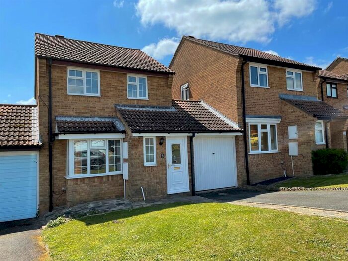 3 Bedroom House To Rent In Barley Close, Telscombe Cliffs, Peacehaven, BN10
