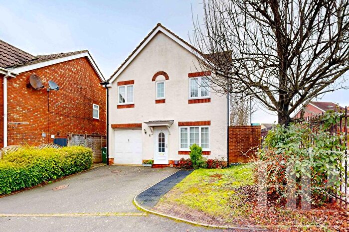 4 Bedroom Detached House To Rent In Warner Close, Maidenbower, RH10