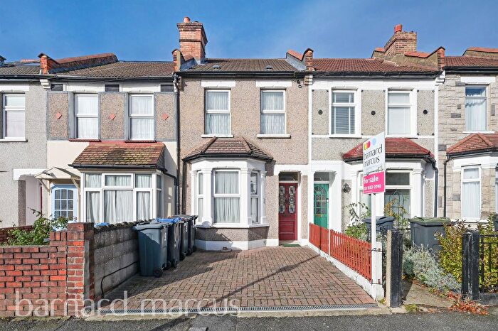 3 Bedroom Terraced House For Sale In Livingstone Road, Thornton Heath, CR7
