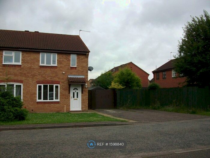 3 Bedroom Semi-Detached House To Rent In Bure Close, Watlington, King's Lynn, PE33