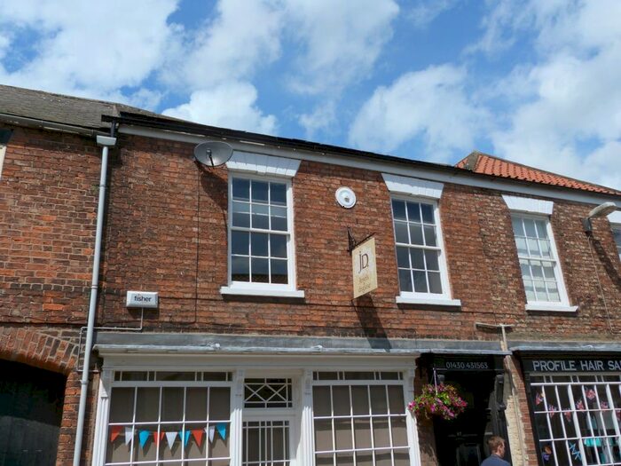 1 Bedroom Flat To Rent In Flat, Northolmby Street, Howden, DN14