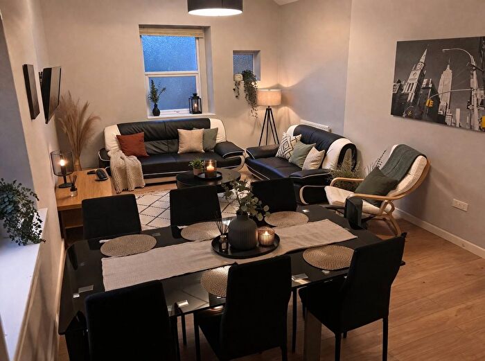 5 Bedroom Maisonette To Rent In Heaton Road, Heaton, Newcastle Upon Tyne, NE6