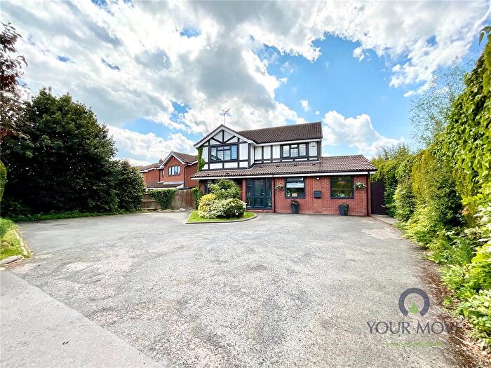 4 Bedroom Detached House For Sale In Brookvale Close, Bromsgrove, Worcestershire, B61