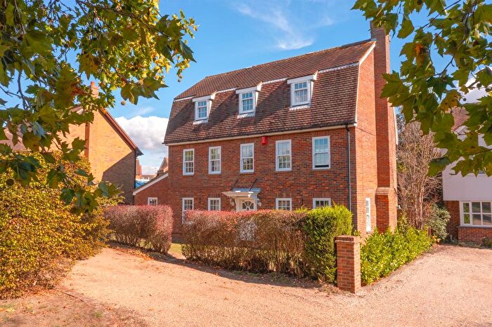 6 Bedroom Detached House For Sale In Inchbonnie Road, South Woodham Ferrers, Chelmsford, CM3