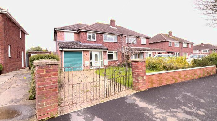 5 Bedroom Semi-Detached House To Rent In Wheeler Avenue, Swindon, SN2
