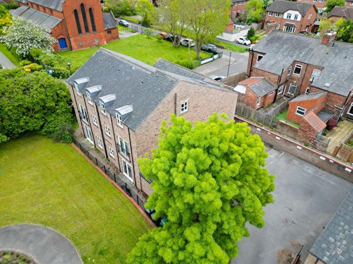 10 Bedroom Flat For Sale In Stephenson Court, York, YO26