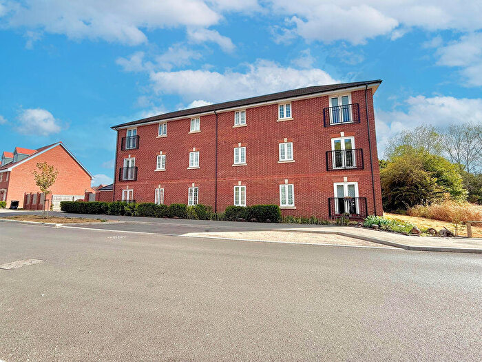2 Bedroom Apartment For Sale In Morpeth Crescent, Thorn, LU5