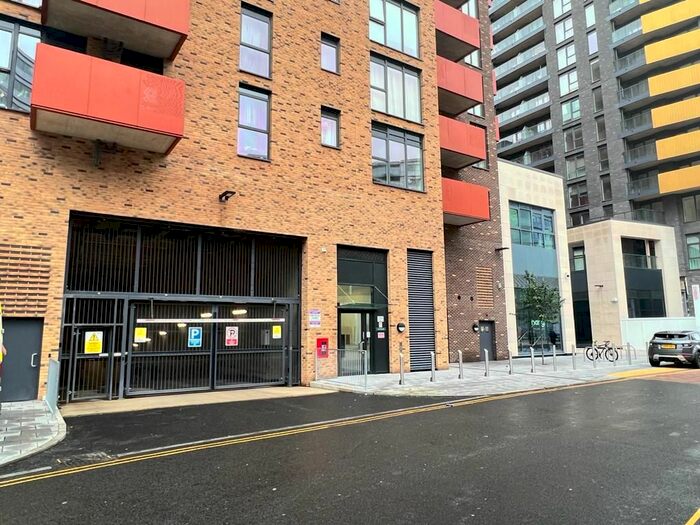 Land To Rent In Blenheim Centre, Hounslow, TW3