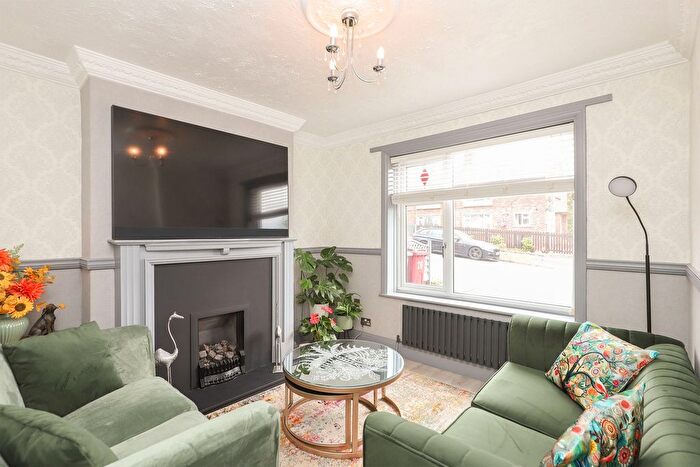 3 Bedroom Semi-Detached House For Sale In New Road, Barlborough, S43