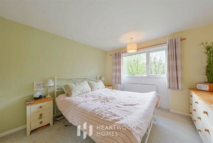 2 Bedroom End Of Terrace House For Sale In Canberra Close, St. Albans, AL3