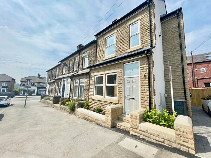 3 Bedroom End Of Terrace House To Rent In Charles Street, Horsforth, Leeds, LS18