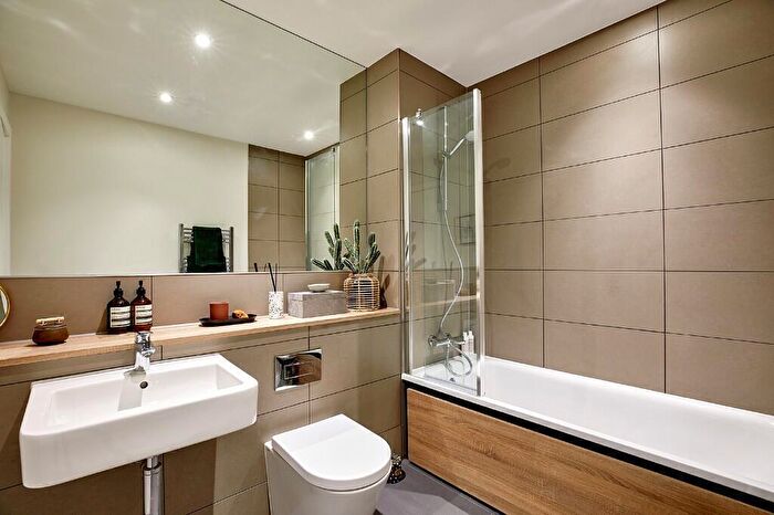 2 Bedroom Apartment To Rent In Charlotte Street, Birmingham, B3