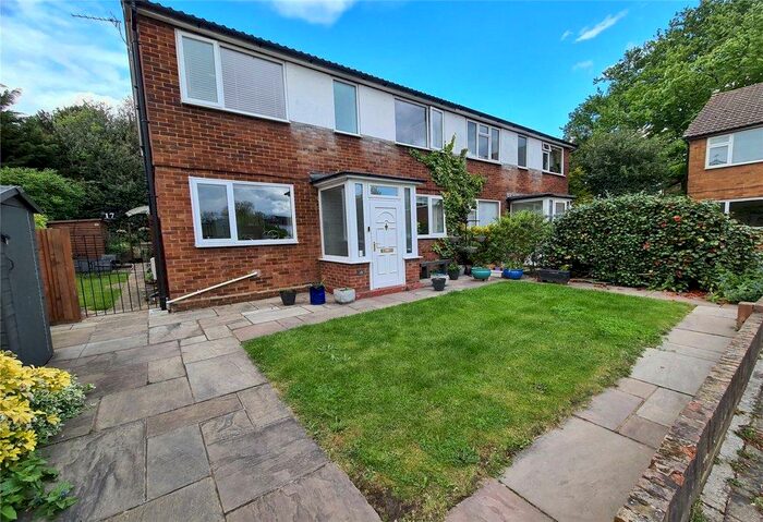 2 Bedroom Maisonette To Rent In Rushmore Close, Kent, BR1