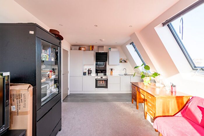 1 Bedroom Flat For Sale In Old Fire Station, Raleigh Road, Southville, Bristol, Somerset, BS3