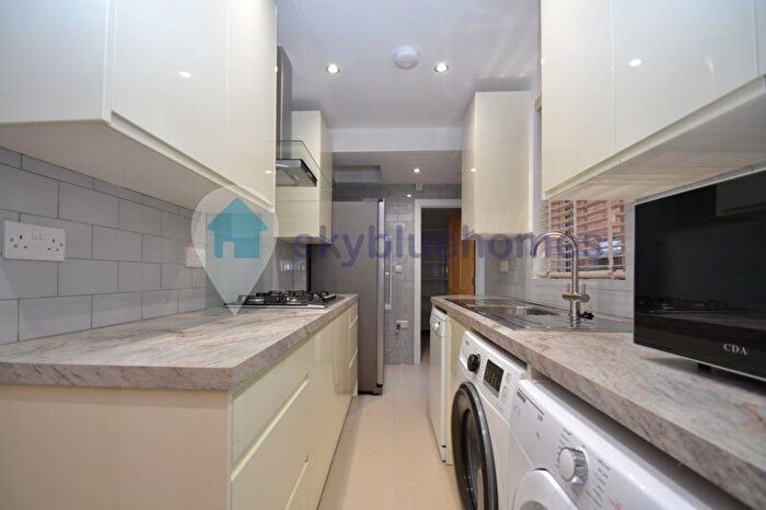 4 Bedroom Terraced House To Rent In Western Road, Leicester, LE3