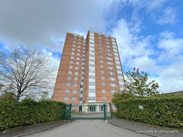 2 Bedroom Flat To Rent In Highclere Avenue, Salford, M7