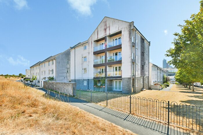 2 Bedroom Apartment To Rent In Monroe Gardens, PL3