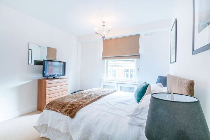 2 Bedroom Flat To Rent In Weymouth Street, Marylebone, London, W1W