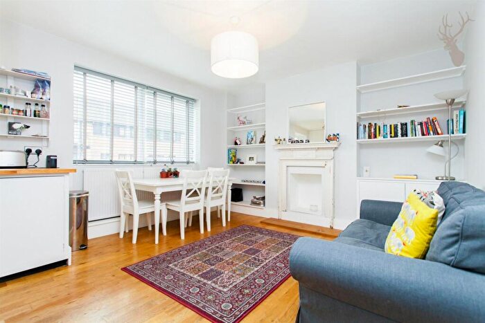 2 Bedroom Flat To Rent In Menotti Street, Bethnal Green, E2