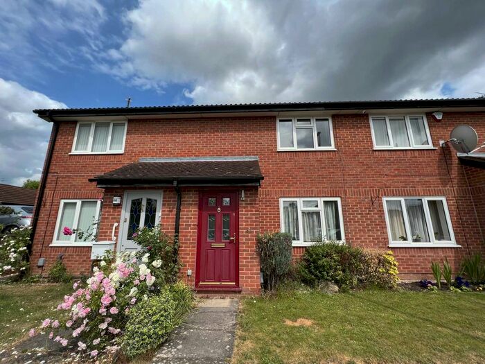 2 Bedroom Terraced House To Rent In Catesby Green, Luton, LU3