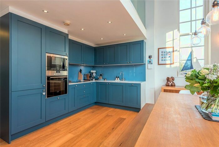 1 Bedroom Flat To Rent In Bayes House, Augustas Lane, Islington, London, N1