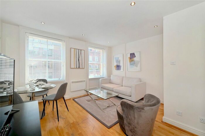2 Bedroom Flat To Rent In Nottingham Place, Marylebone, London, W1U