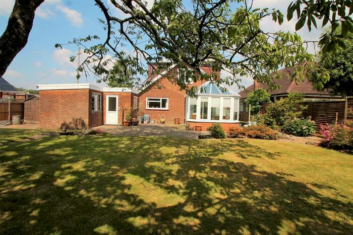 4 Bedroom House To Rent In Queensway, Hazlemere, High Wycombe, HP15