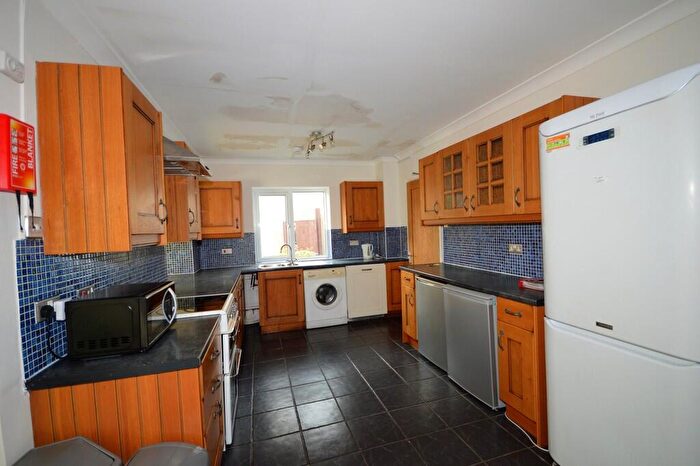 5 Bedroom Detached House To Rent In Brassey Road, Winton, Bournemouth, BH9