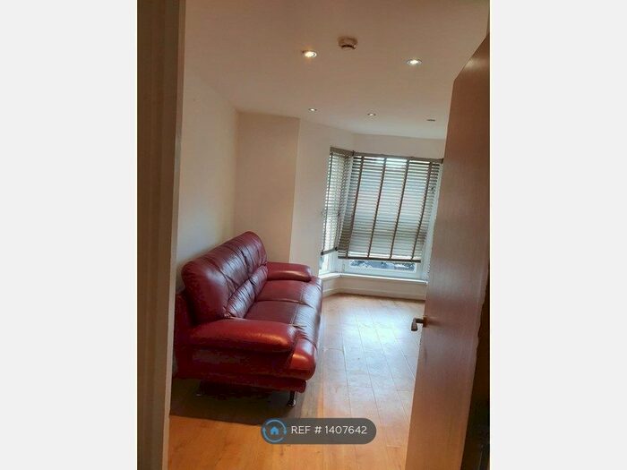 1 Bedroom Flat To Rent In Clive Street, Cardiff, CF11