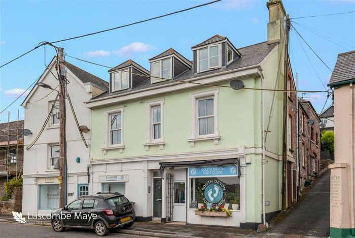 2 Bedroom Apartment For Sale In Fore Street, Yealmpton, PL8