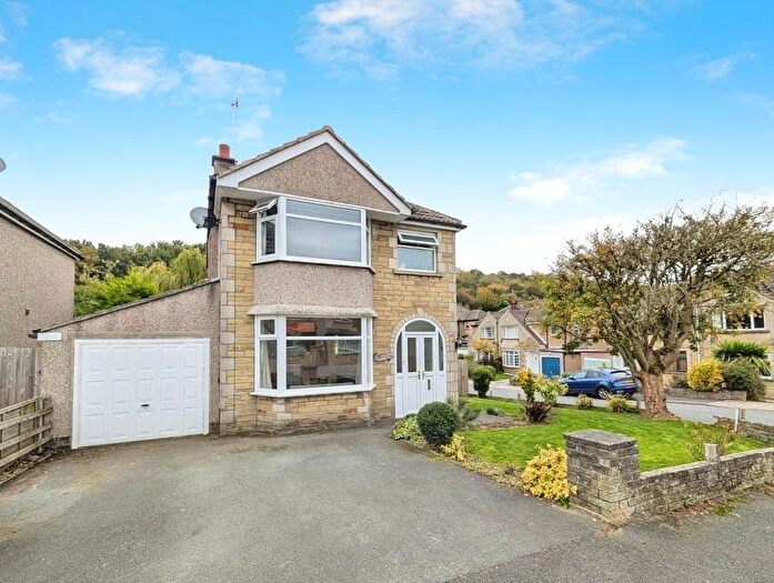3 Bedroom Detached House For Sale In South Edge, Shipley, BD18