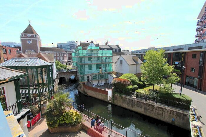 2 Bedroom Apartment To Rent In Charter Quay, KT1