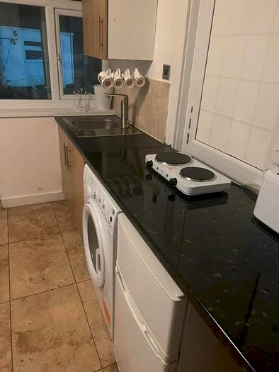 Studio To Rent In Stanford Rd, Norwood, SW16