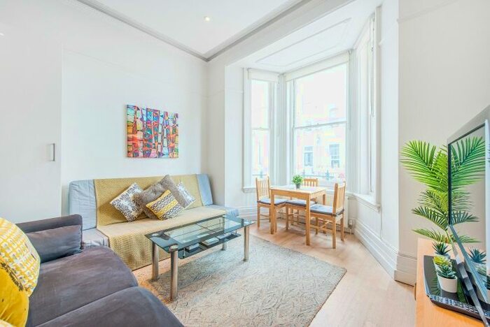 2 Bedroom Flat To Rent In Westgate Terrace, London, SW10